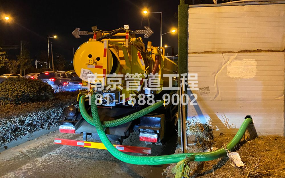 266长营临时工地抽粪