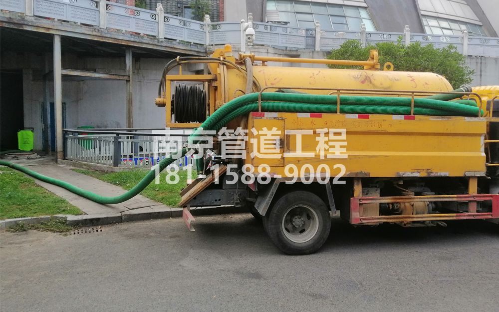 277长营商场隔油池吸污